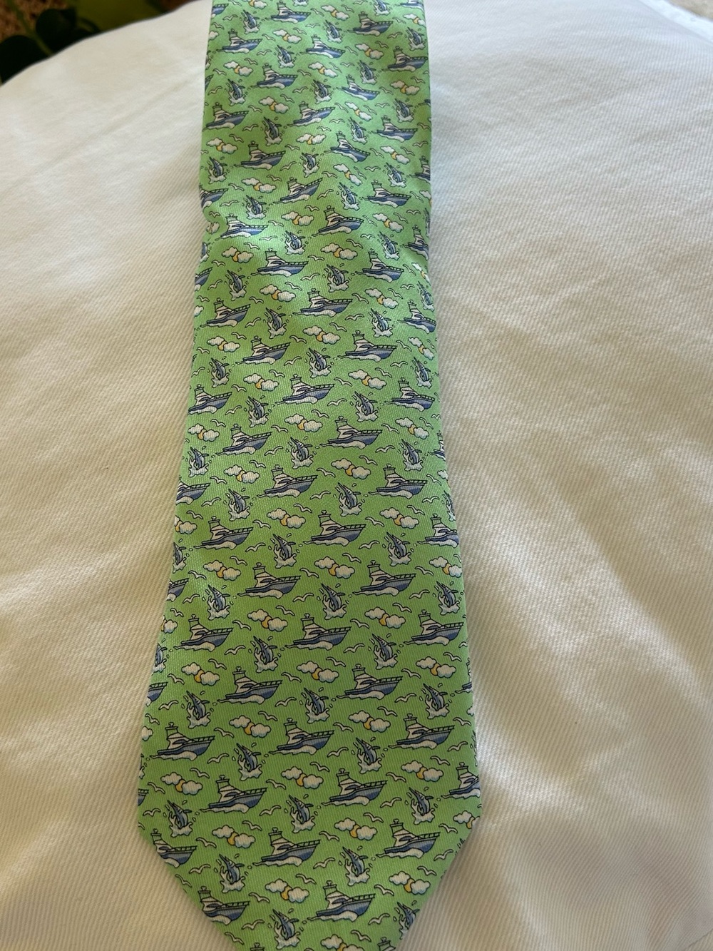 Vineyard Vines “Sport Fisher” Tie. Green Silk Nautical Pattern. NWT!